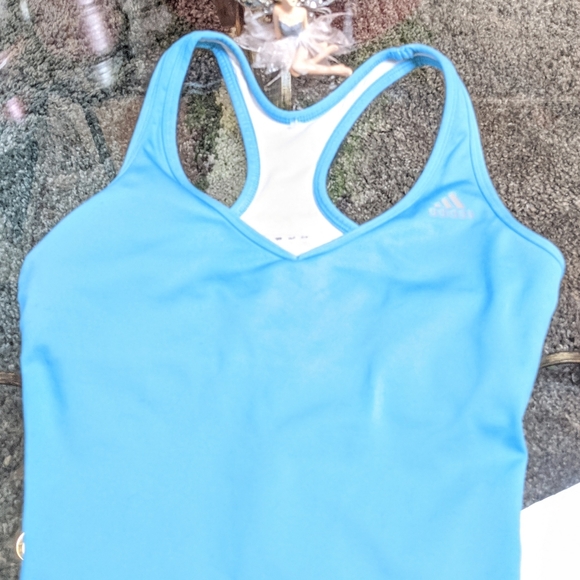 Adidas top - Picture 6 of 8